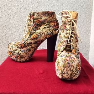 Women's Size 10 Carpet Bag Ankle Boots
